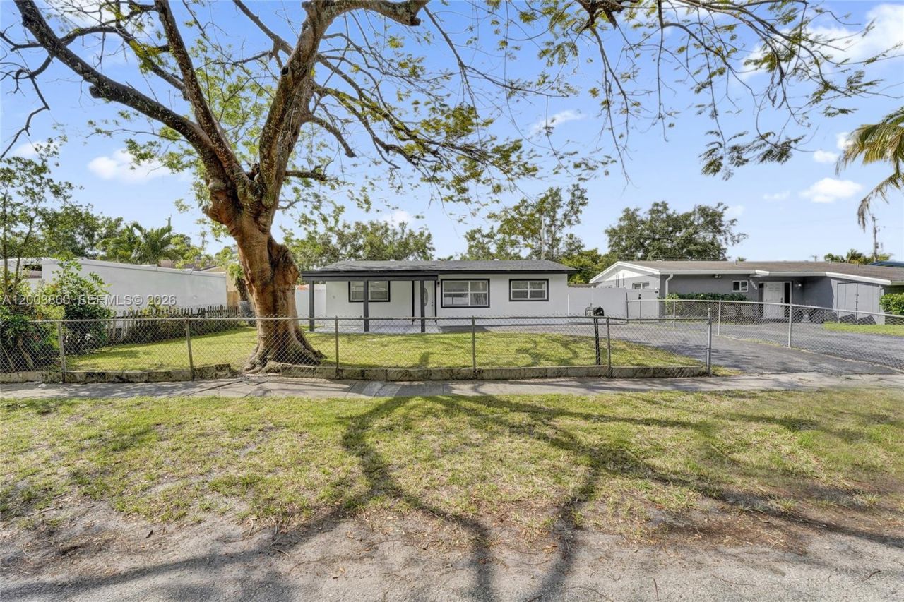 6442 Oak St, Hollywood, FL 33024 Photo