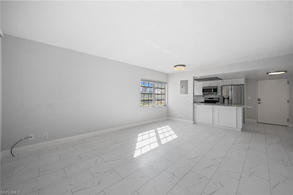 666 3rd St S, Unit 106, Naples, FL 34102 Photo