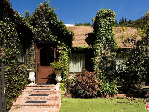 1318 N Beverly Glen Boulevard , Los Angeles, CA 90077