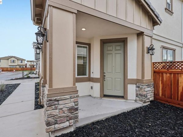 208 Mindy Way , Pittsburg, CA 94565