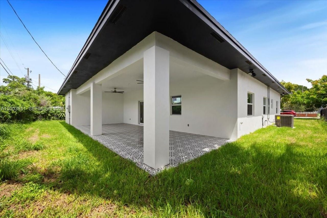 930 34th St , West Palm Beach, FL 33407 Photo