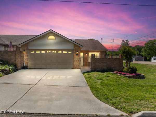 513 Floriade Way, Knoxville, TN 37923