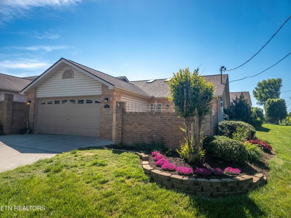 513 Floriade Way , Knoxville, TN 37923