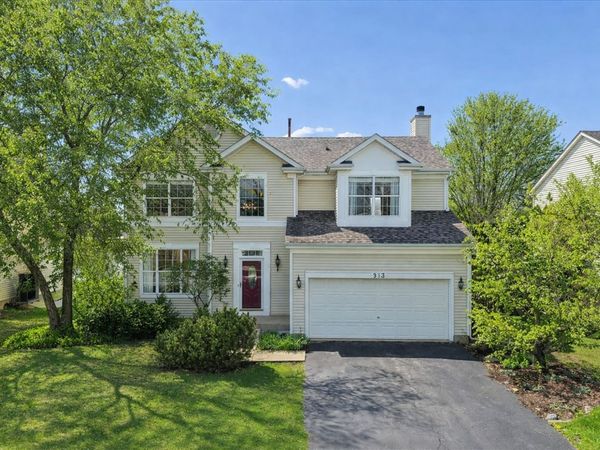 913 Meadowridge Drive , Aurora, IL 60504