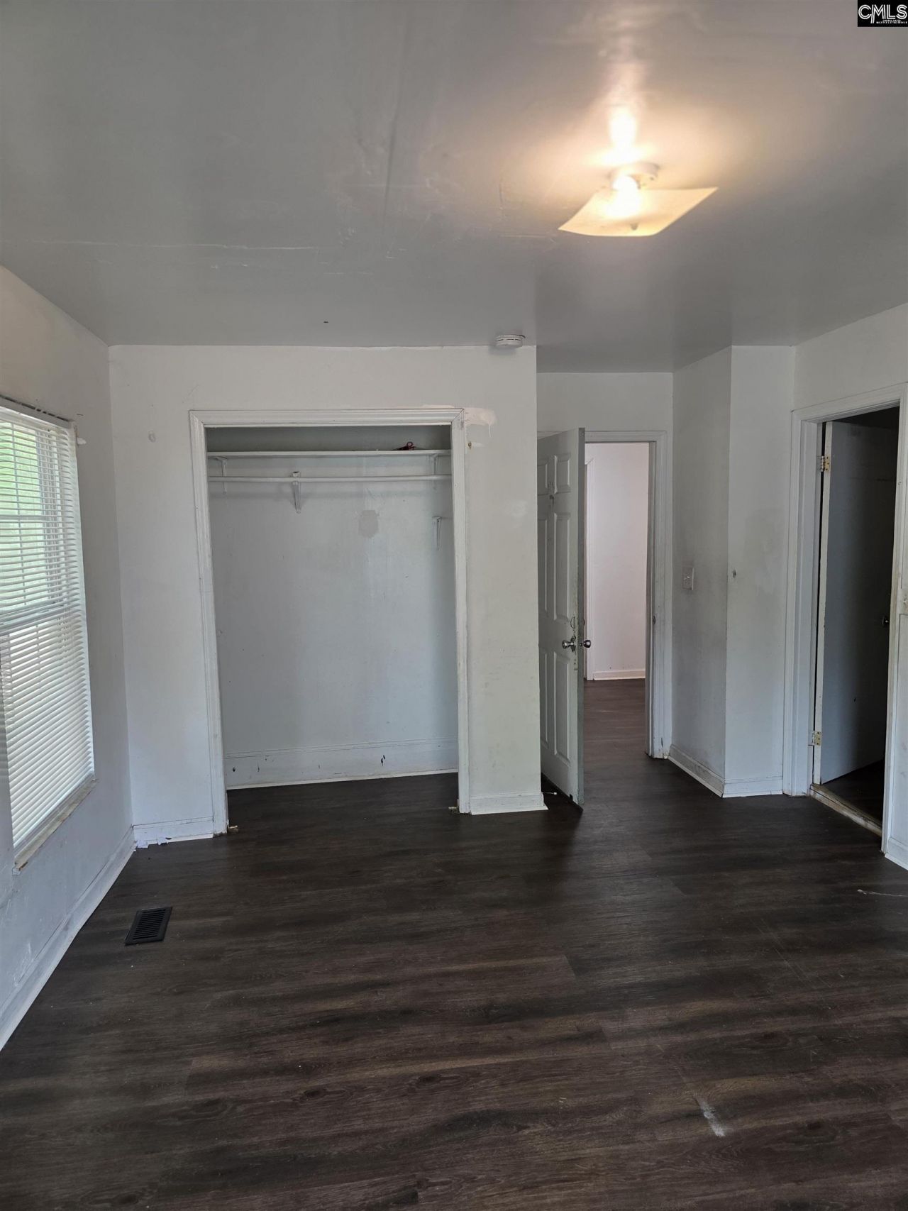 401 Clarendon Street  Photo 10