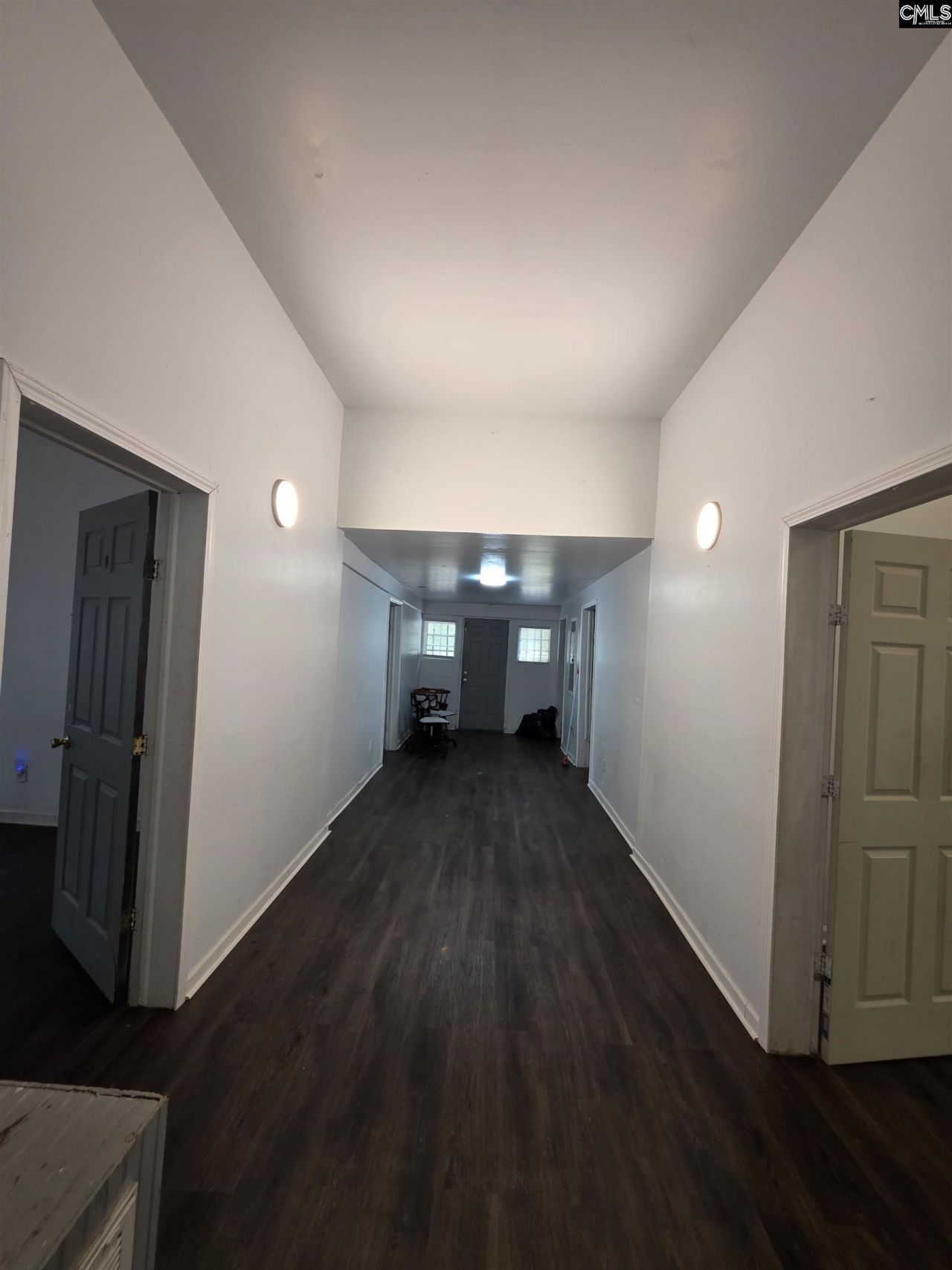 401 Clarendon Street  Photo 12