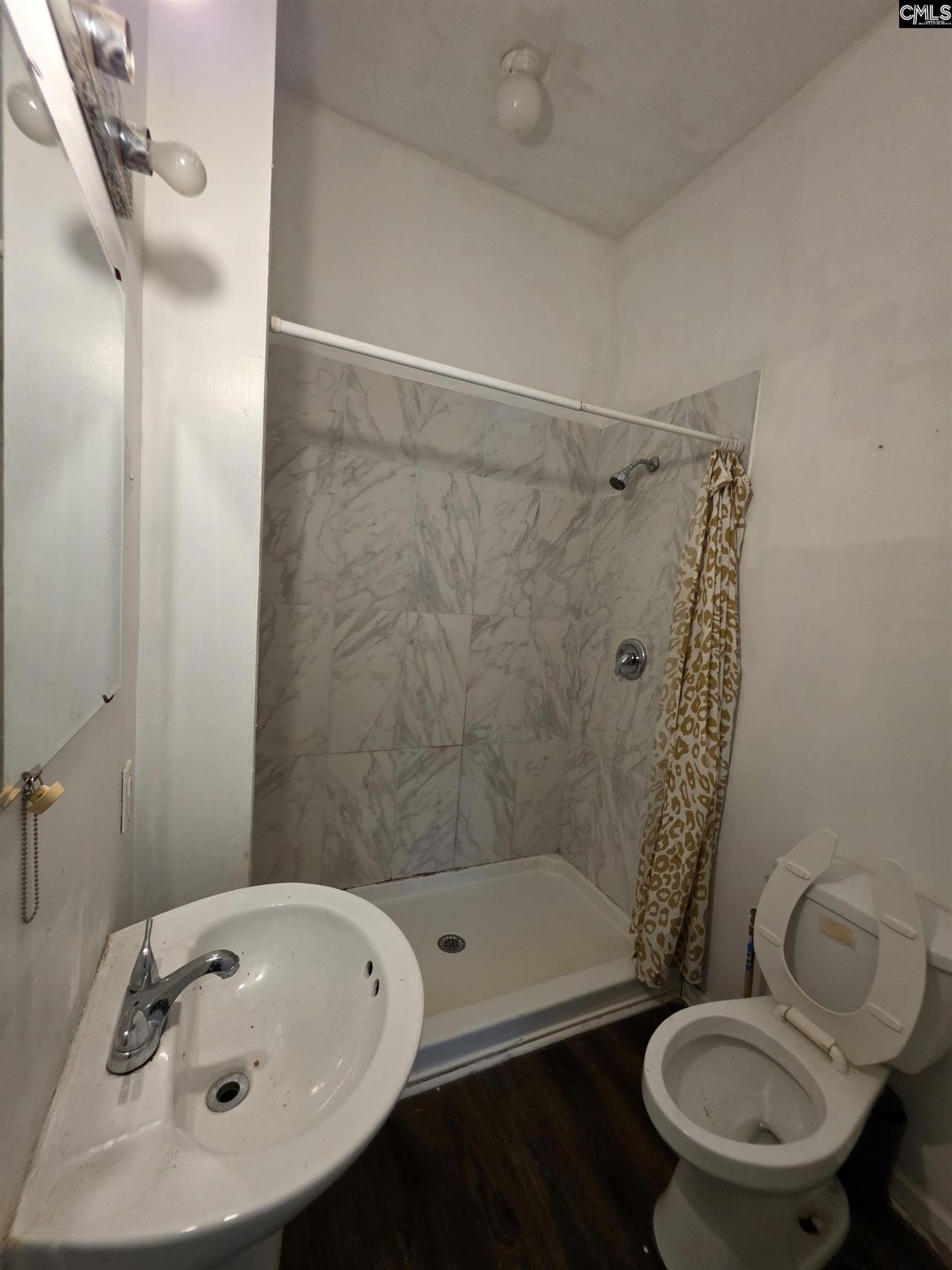 401 Clarendon Street  Photo 15