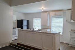 401 Clarendon Street  photo 4