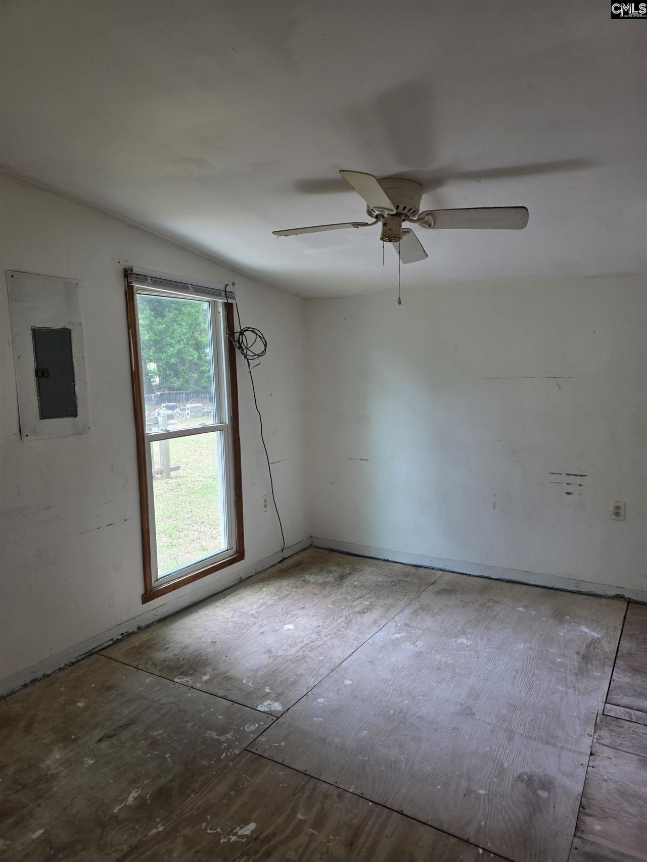 401 Clarendon Street  Photo 22