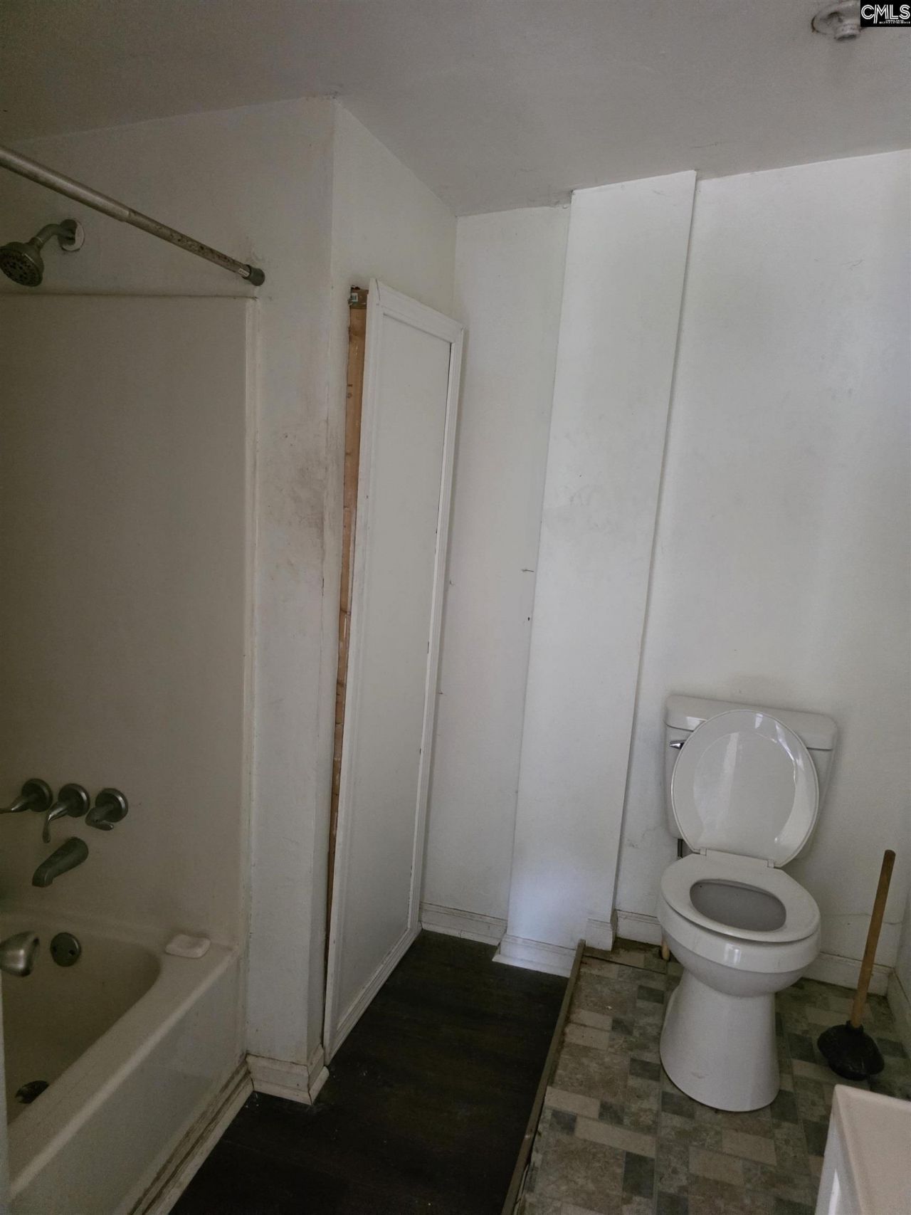 401 Clarendon Street  Photo 25