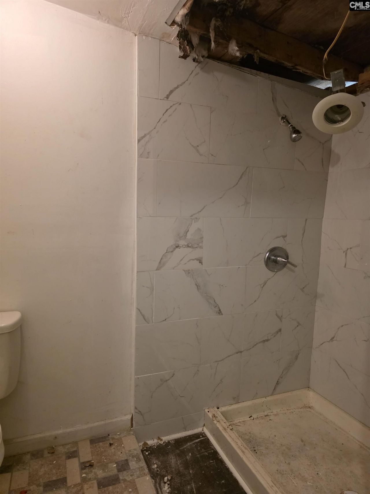 401 Clarendon Street  Photo 27