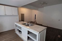 401 Clarendon Street  photo 4