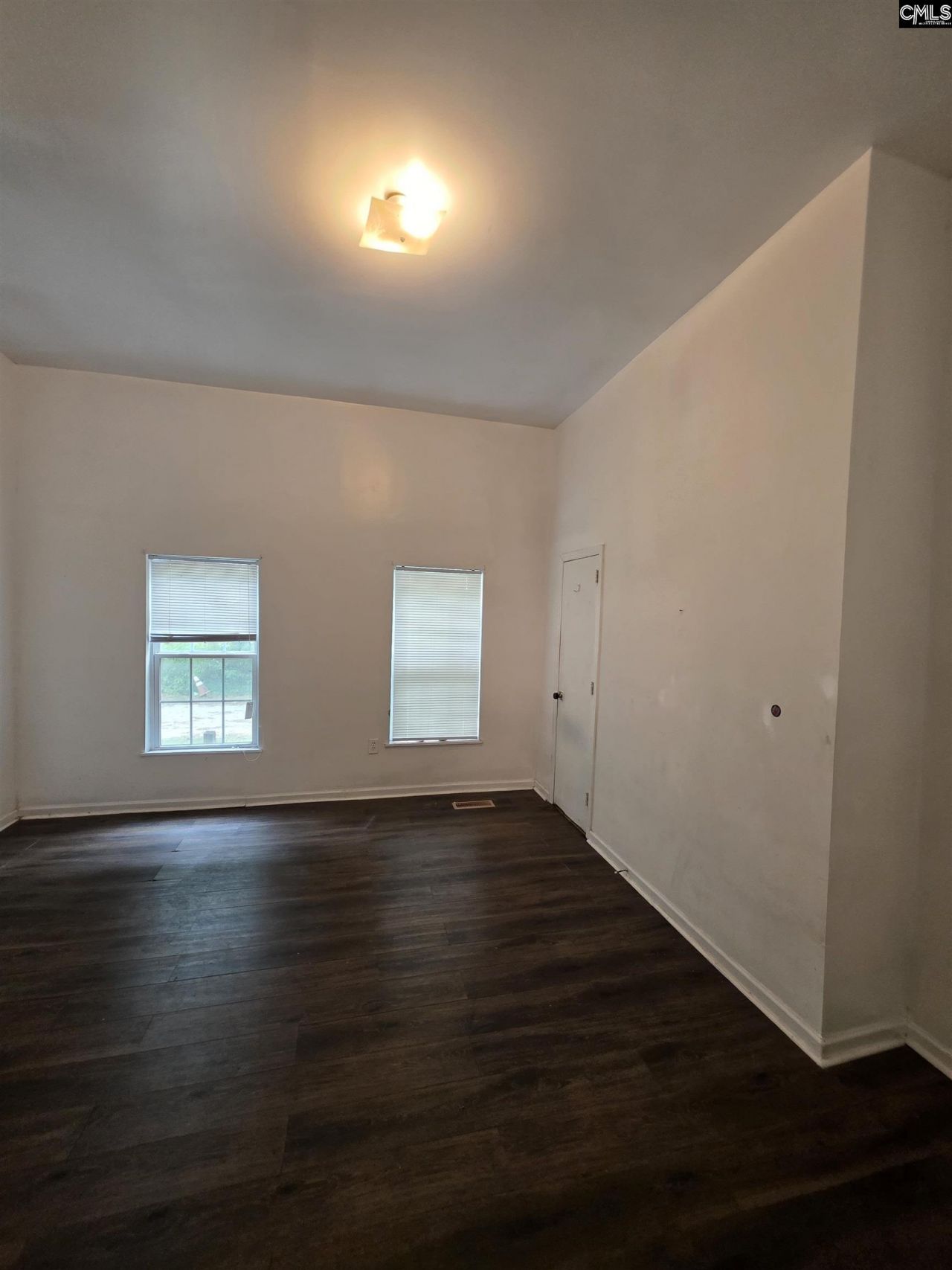 401 Clarendon Street  Photo 7