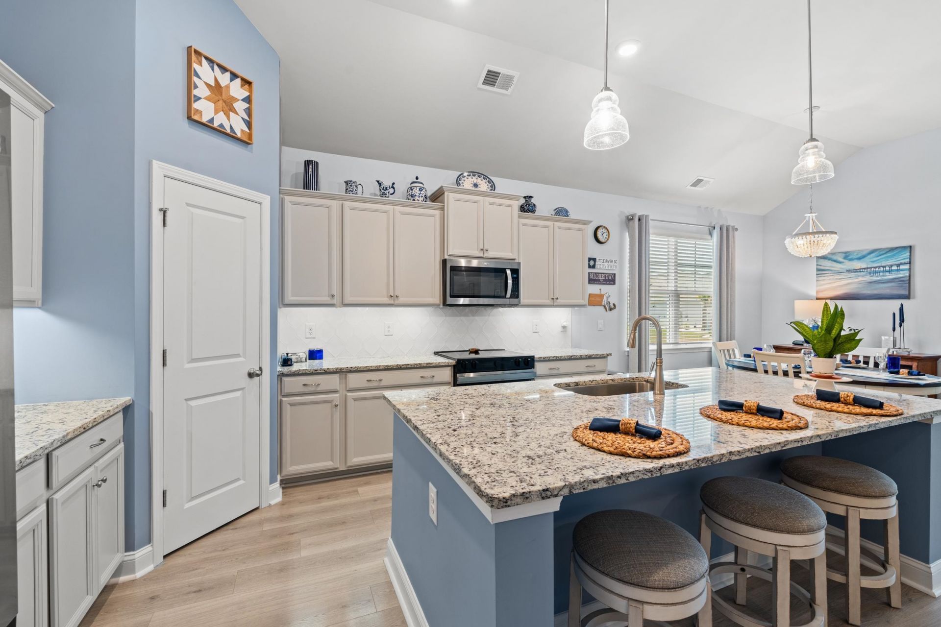 3111 Sutherland Dr.  Photo 12