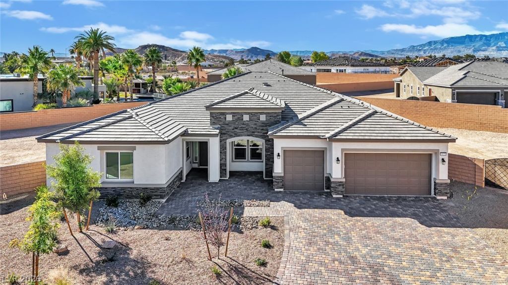 8835 S Tenaya Way , Las Vegas, NV 89113