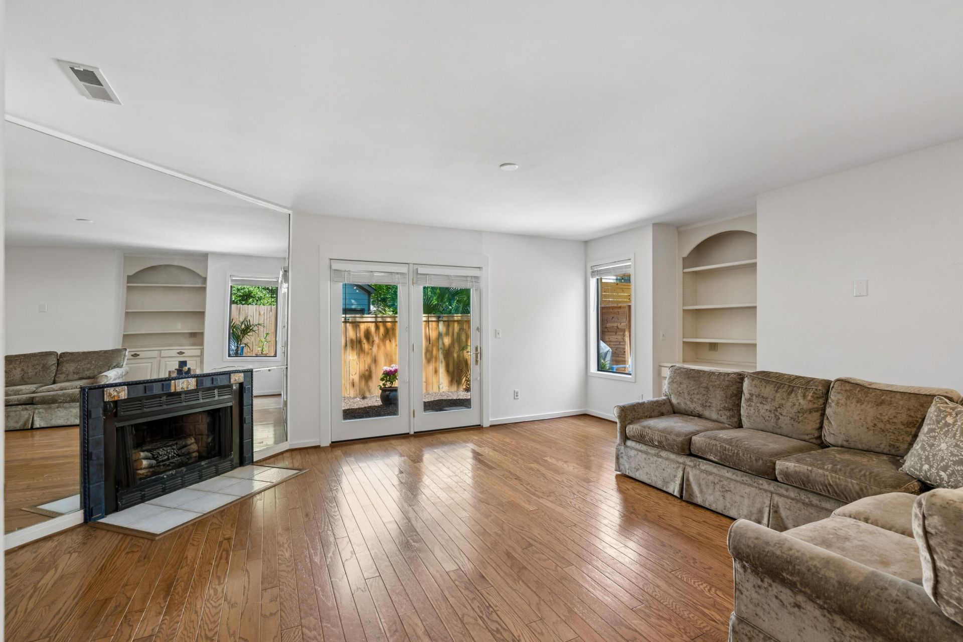 307 Mallard Court Photo 14