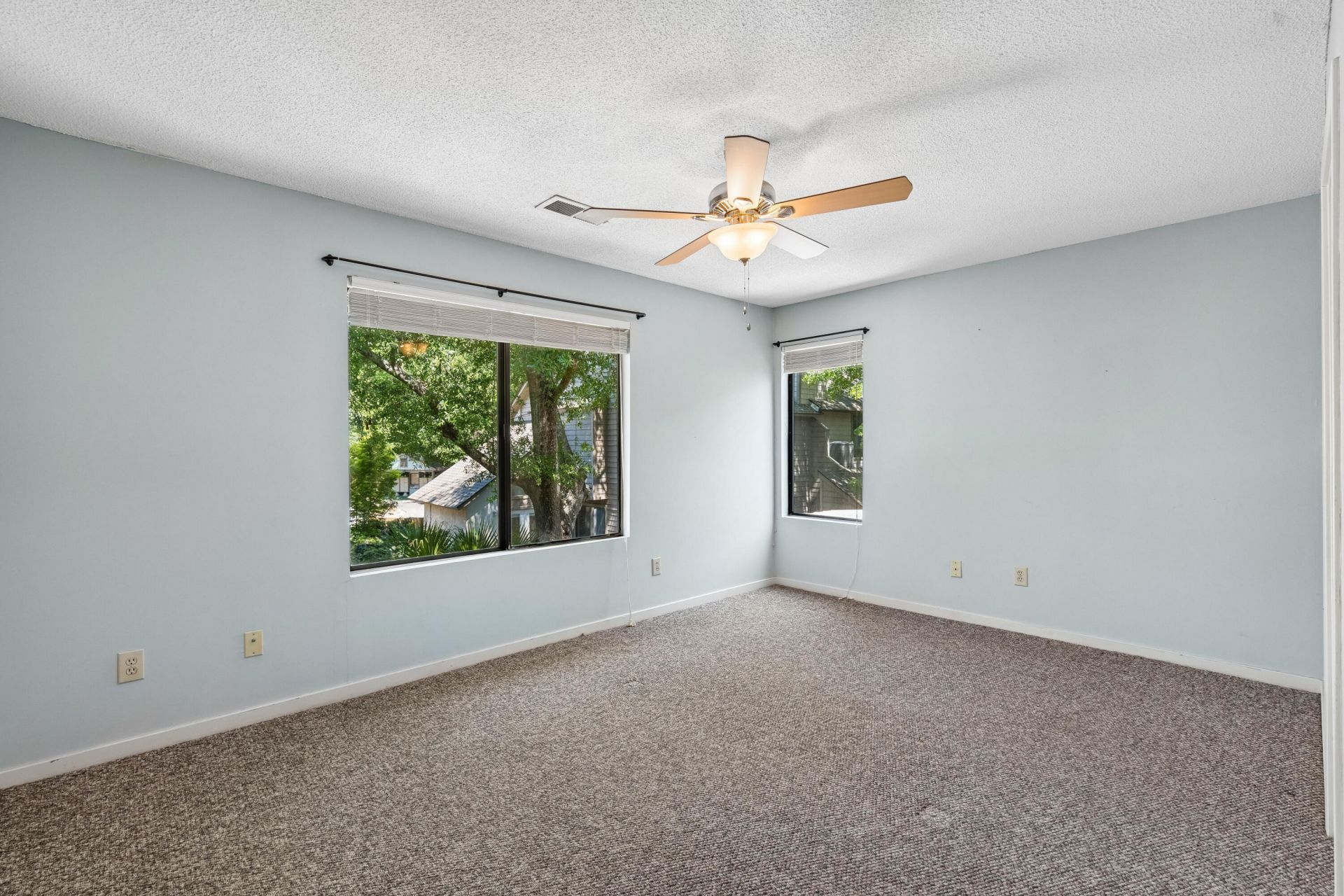 307 Mallard Court Photo 24