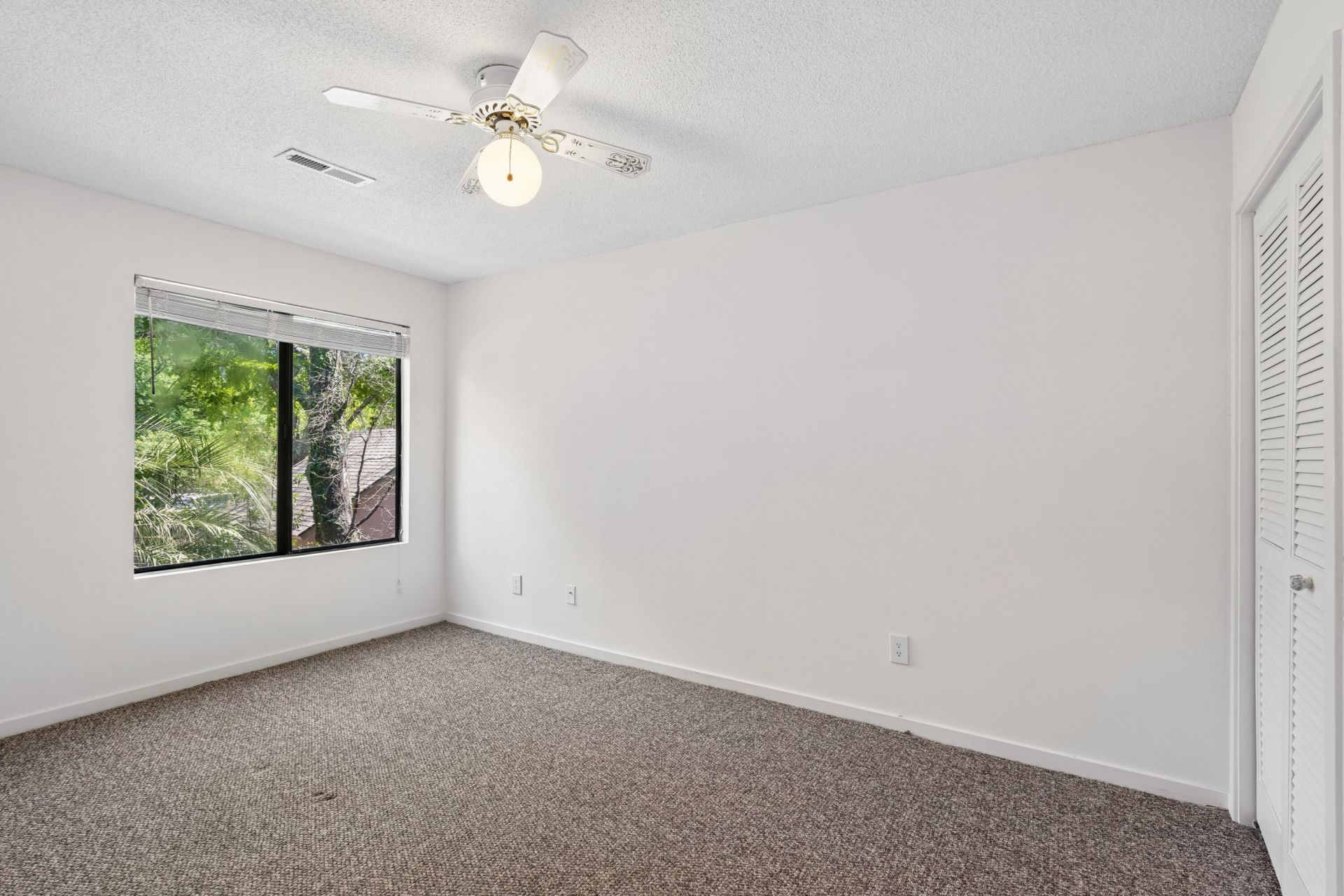 307 Mallard Court Photo 27