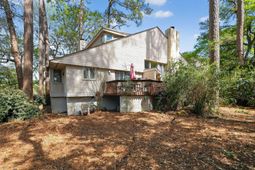 21 Bridgeport Lane photo 4