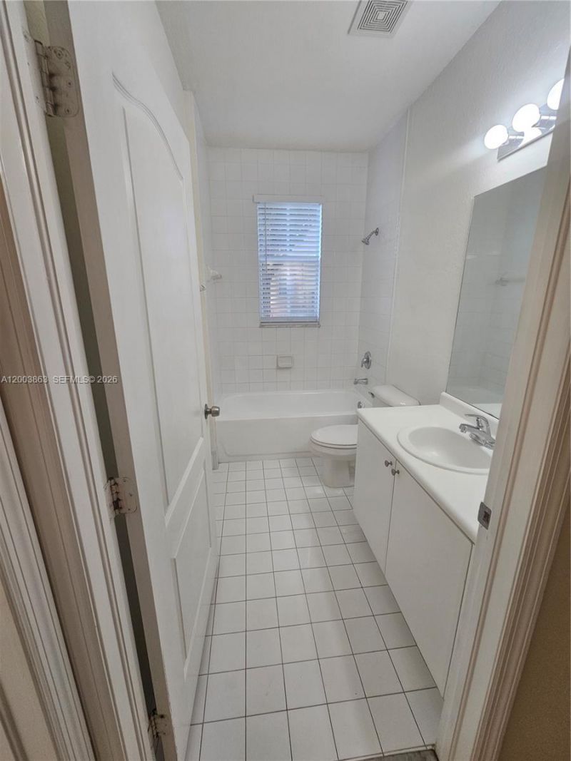 1543 SE 25th St , Unit 100, Homestead, FL 33035 Photo