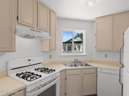 2655 Sycamore Glen Drive, Unit APT 1, Sparks, NV 89434 Photo