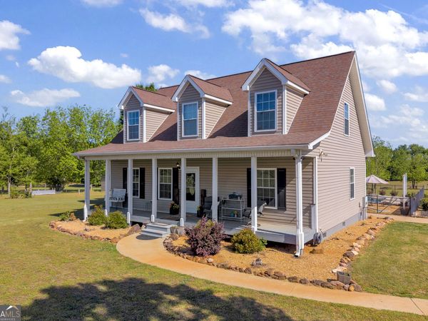 450 Memorial Rd, Hartwell, GA 30643