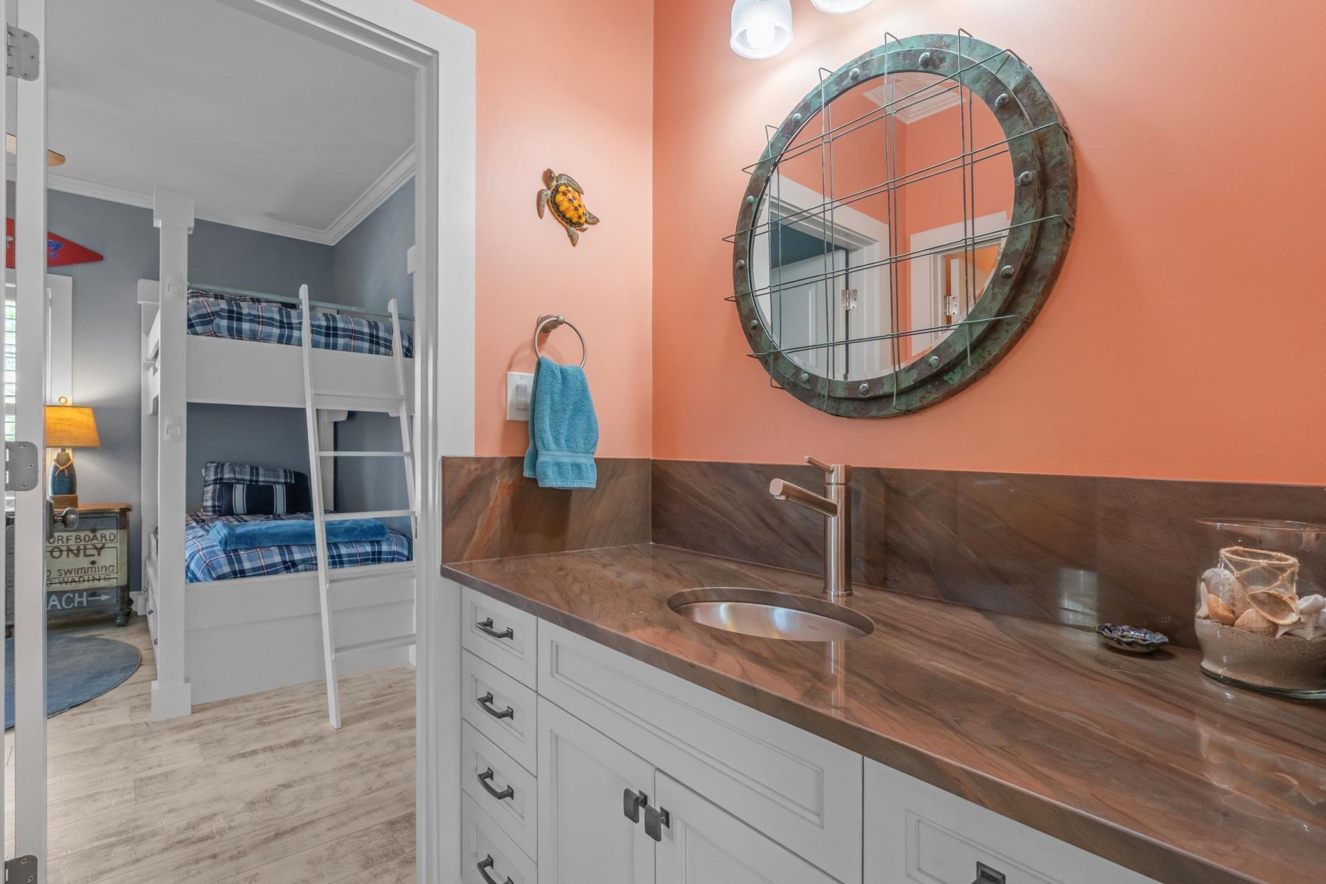 318 N Oak Dr.  Photo 16