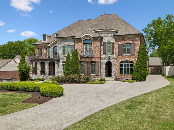 1916A Overhill Dr, Nashville, TN 37215