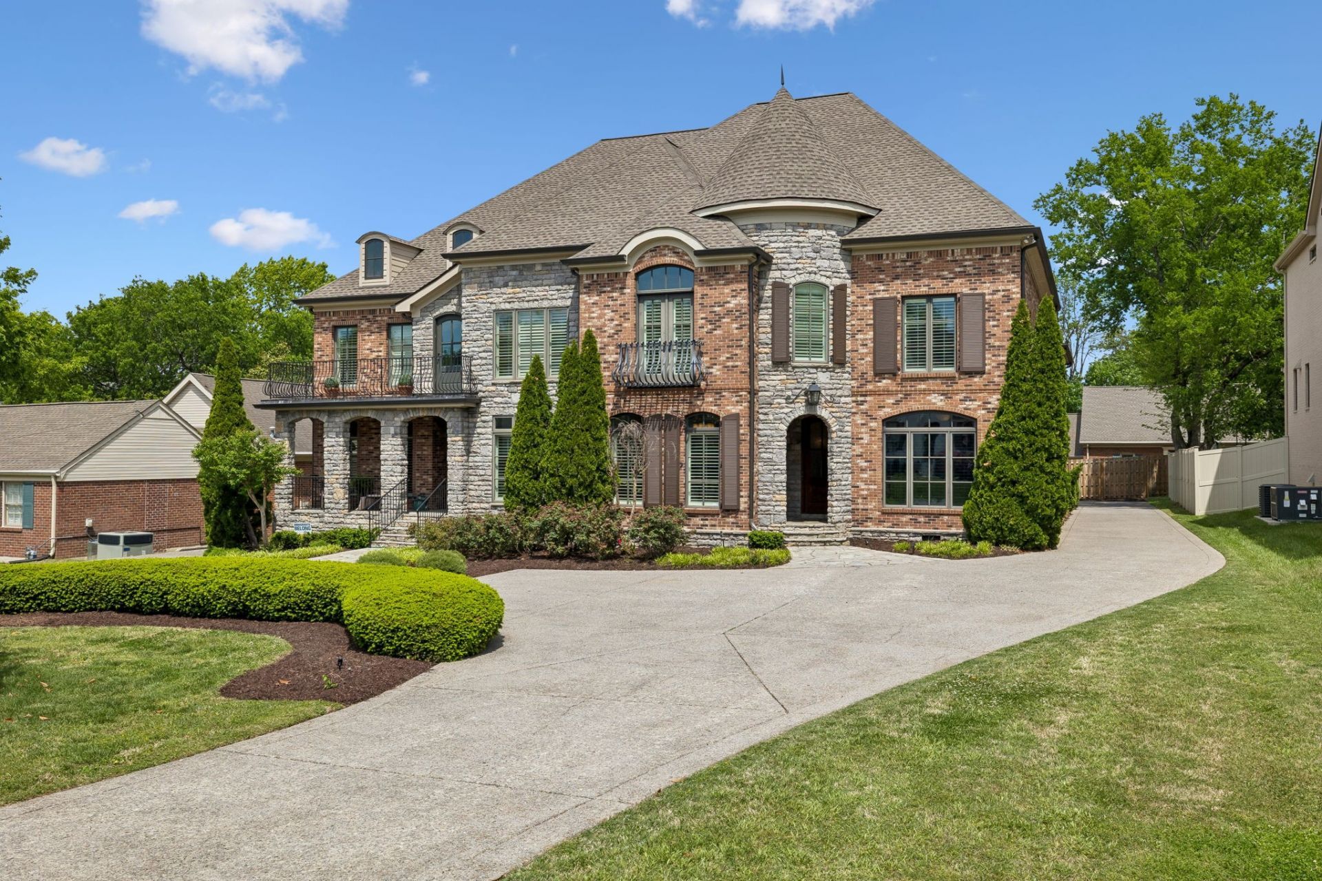 1916a Overhill Dr , Nashville, TN 37215 Main Photo