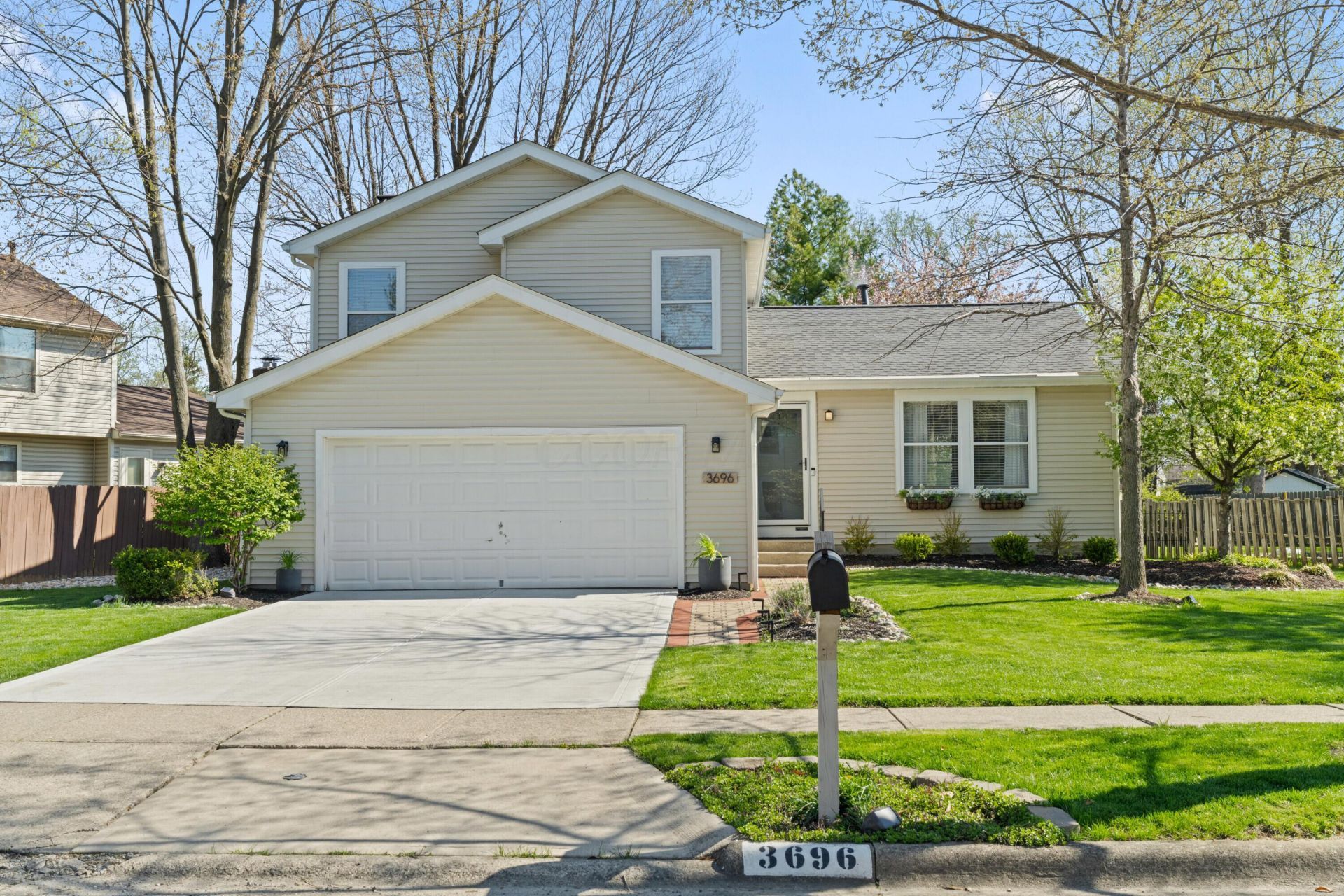 3696 Bushmill Falls , Columbus, OH 43221 Main Photo