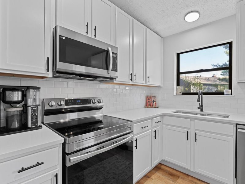 3696 Bushmill Falls, Columbus, OH 43221 Photo 13