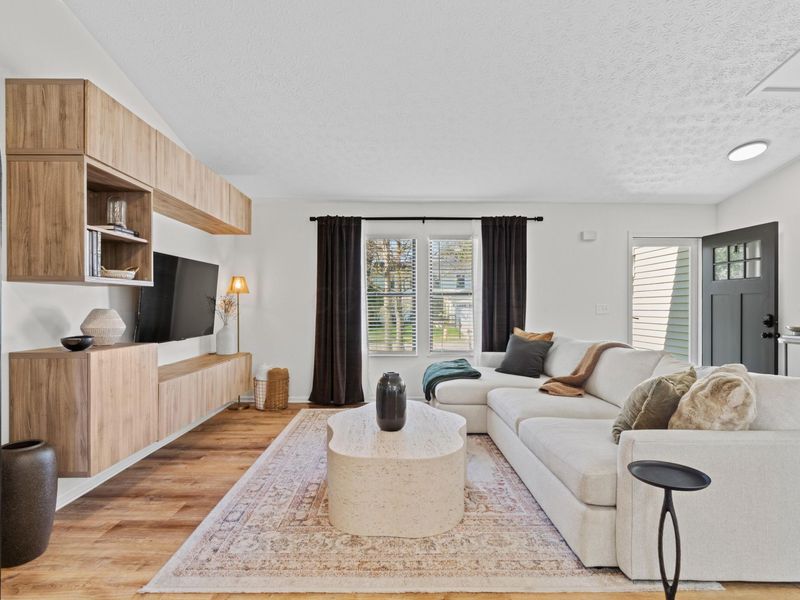 3696 Bushmill Falls, Columbus, OH 43221 Photo 4