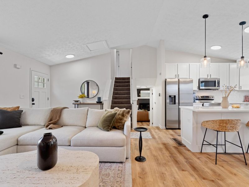 3696 Bushmill Falls, Columbus, OH 43221 Photo 9