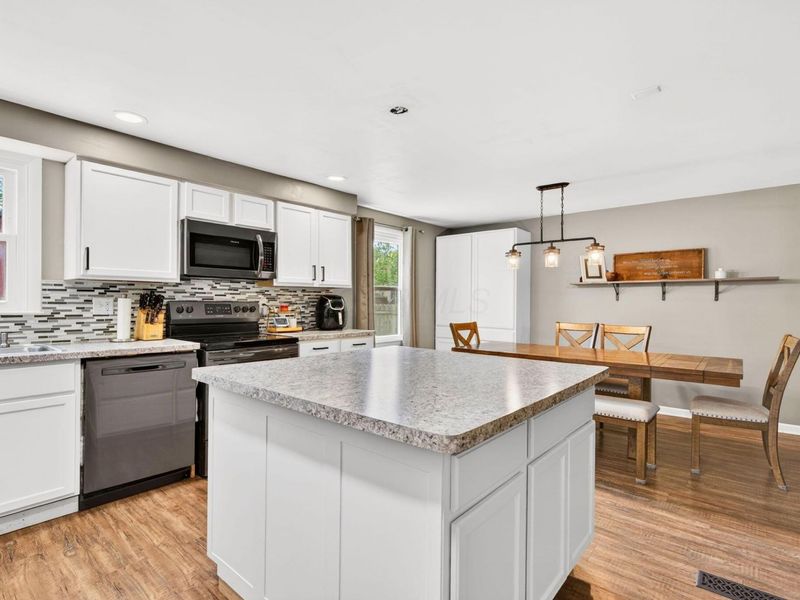 533 Glenmont Drive, Circleville, OH 43113 Photo 10