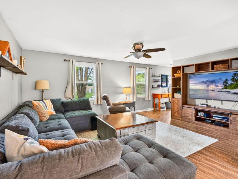 533 Glenmont Drive, Circleville, OH 43113 Photo 2