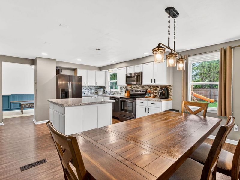 533 Glenmont Drive, Circleville, OH 43113 Photo 6