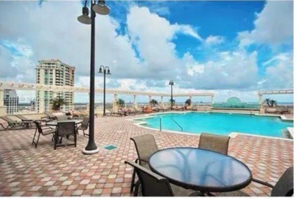 511 SE 5th Ave, Unit 611, Fort Lauderdale, FL 33301 Photo