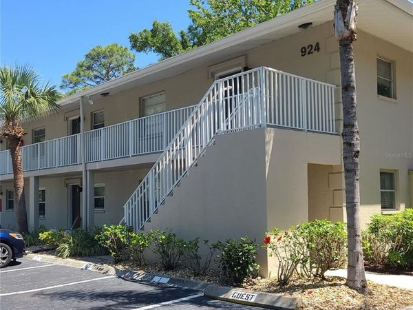 924 LA COSTA CIRCLE , Unit 4, SARASOTA, FL 34237