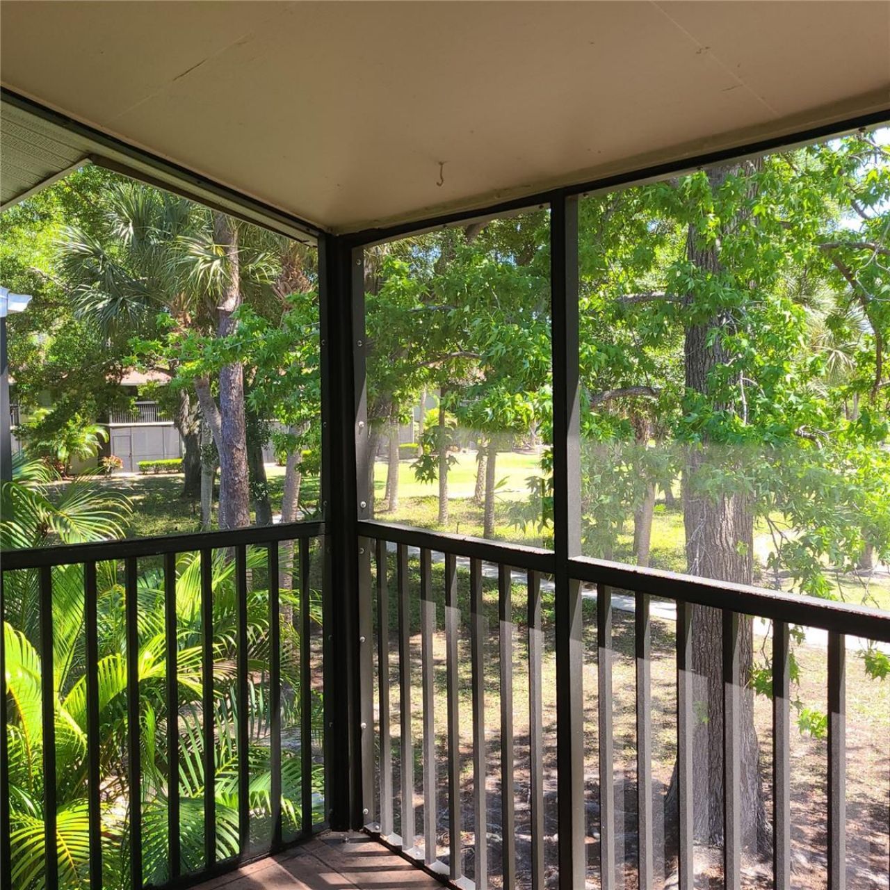 924 La Costa Circle, Unit 4, Sarasota, FL 34237 Photo