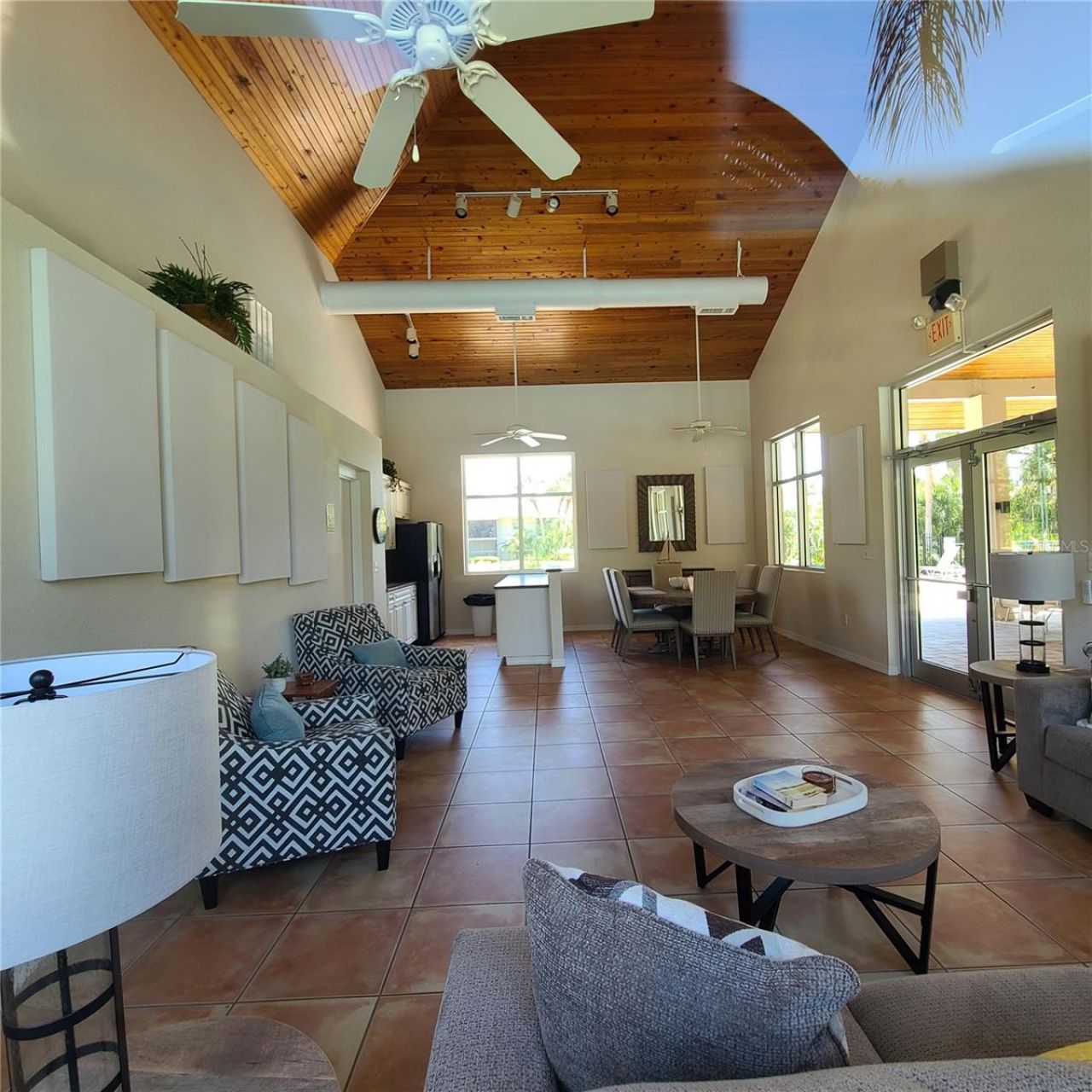 924 La Costa Circle, Unit 4, Sarasota, FL 34237 Photo