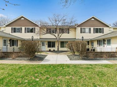 7666 13th Street N, Oakdale, MN 55128