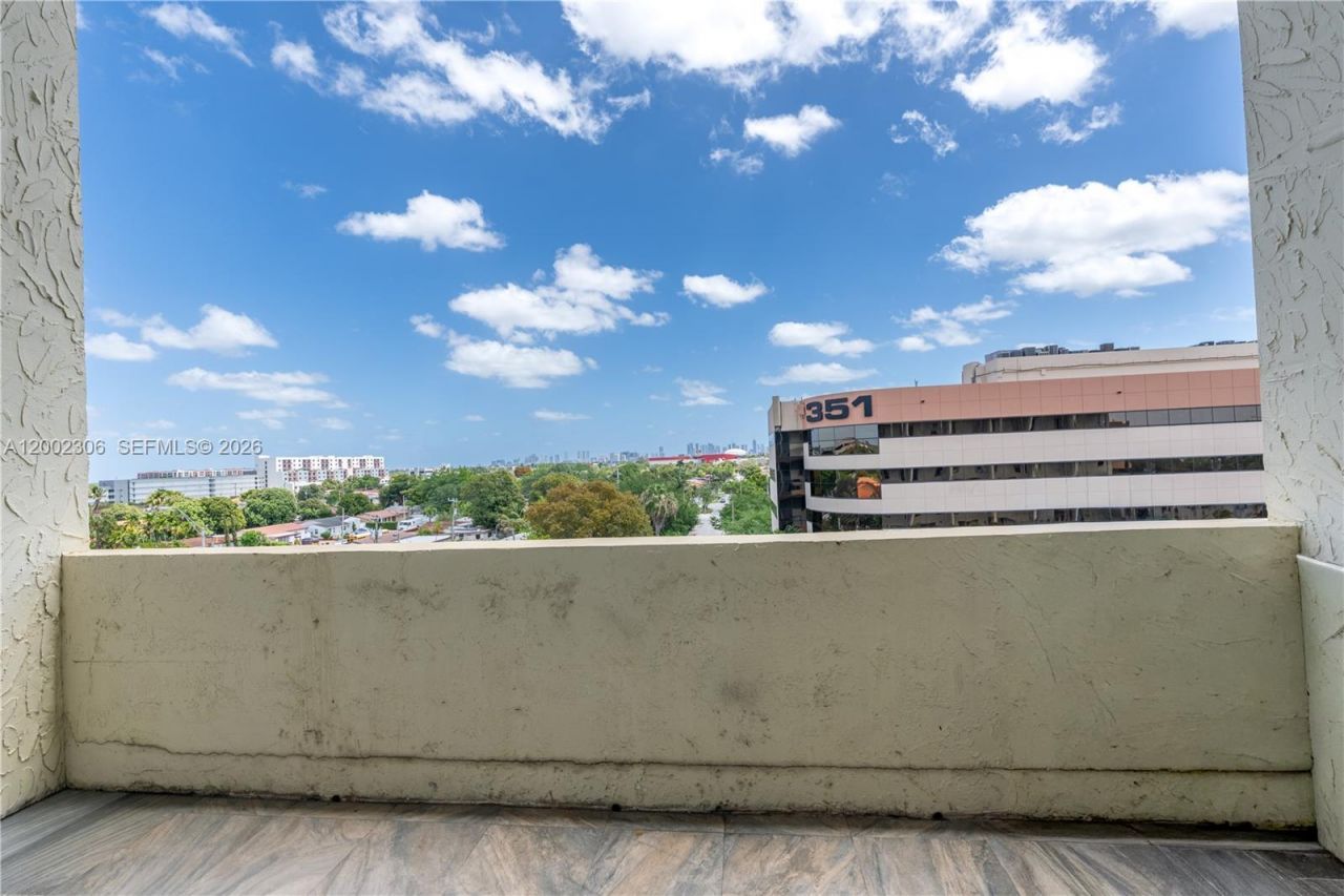 300 NW 42nd Ave , Unit 610, Miami, FL 33126 Photo
