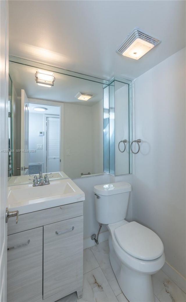 300 NW 42nd Ave , Unit 610, Miami, FL 33126 Photo
