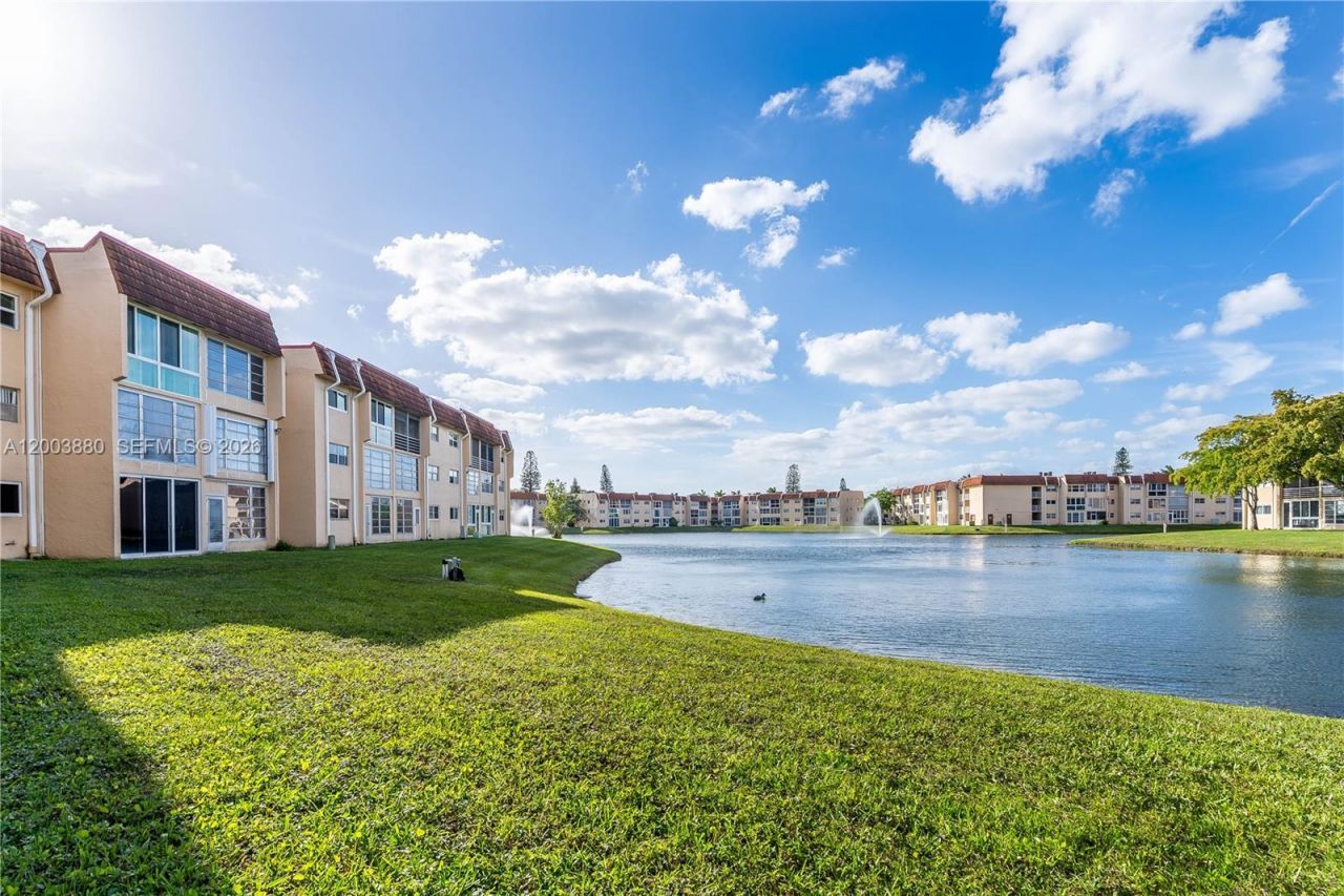 2811 N Pine Island Rd , Unit 109, Sunrise, FL 33322 Photo