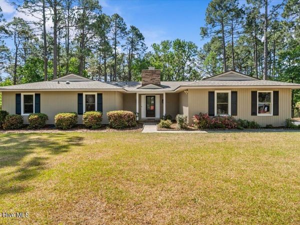 255 Stoneyfield Drive, Southern Pines, NC 28387