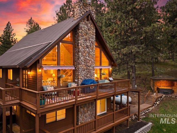 6 Mule Deer Pl, Boise, ID 83716