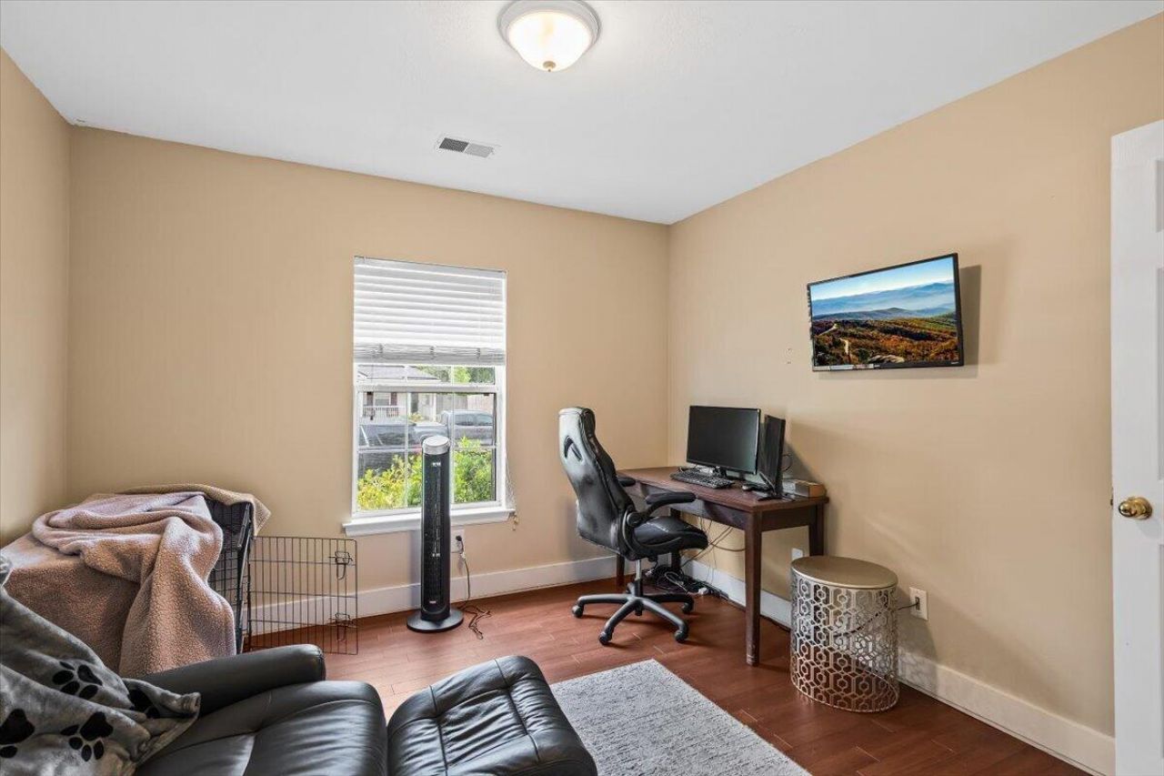 8766 Tigershark Avenue Photo 19