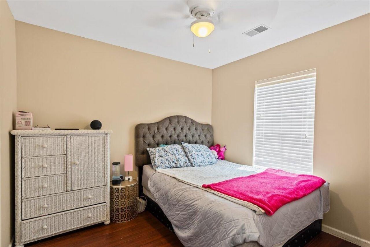 8766 Tigershark Avenue Photo 20