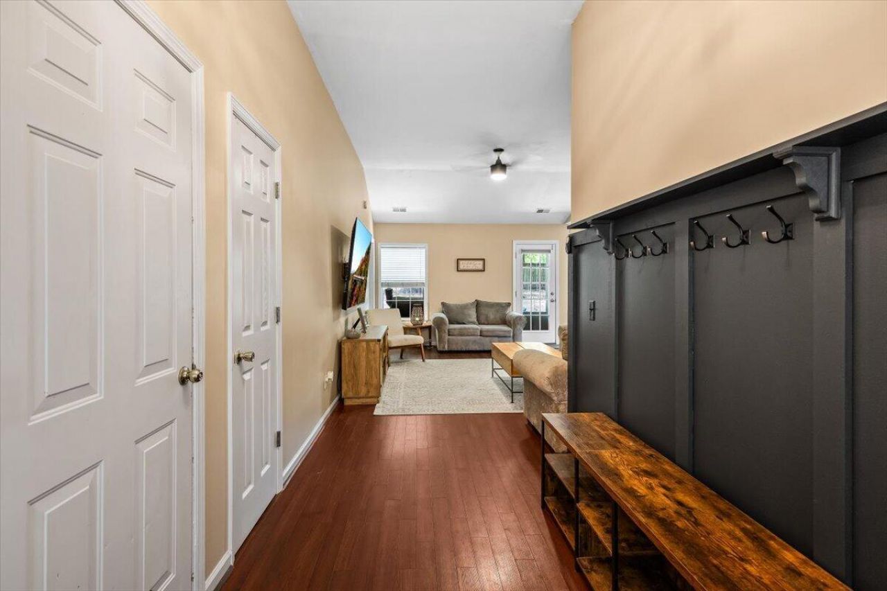 8766 Tigershark Avenue Photo 4