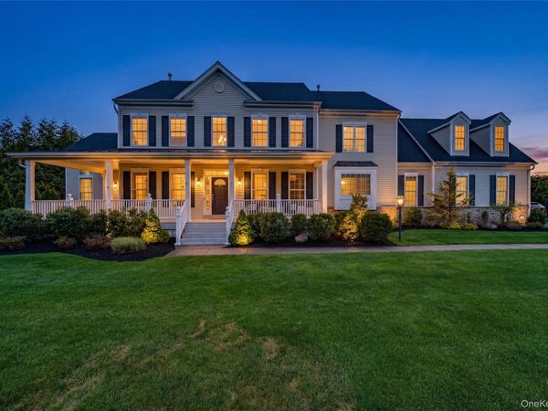 4 Indianwood Court, Wading River, NY 11792